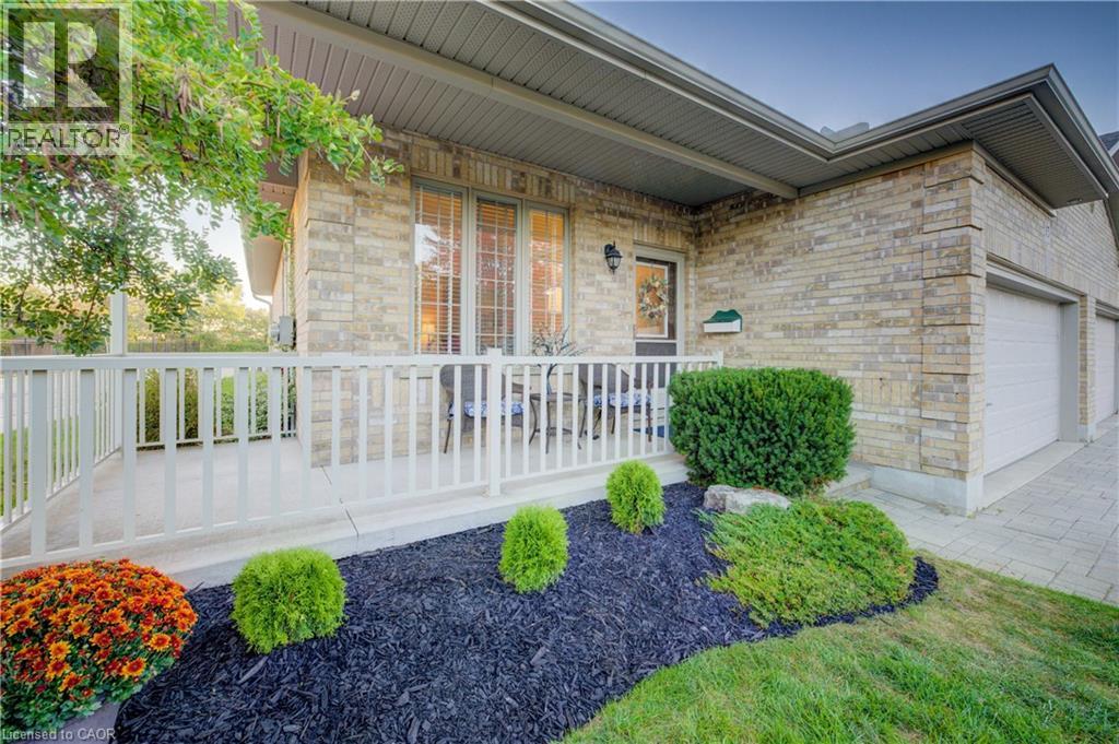 900 Doon Village Road Unit 15, Kitchener, ON N2P 1A4