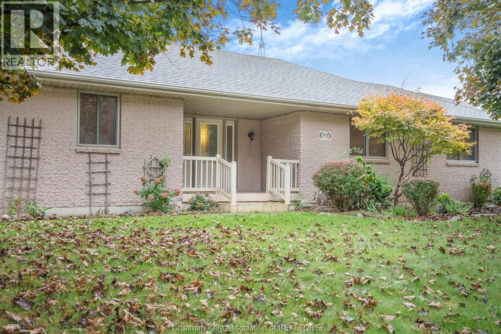 71 Paxton Dr, Chatham-Kent, ON N7L 5M1