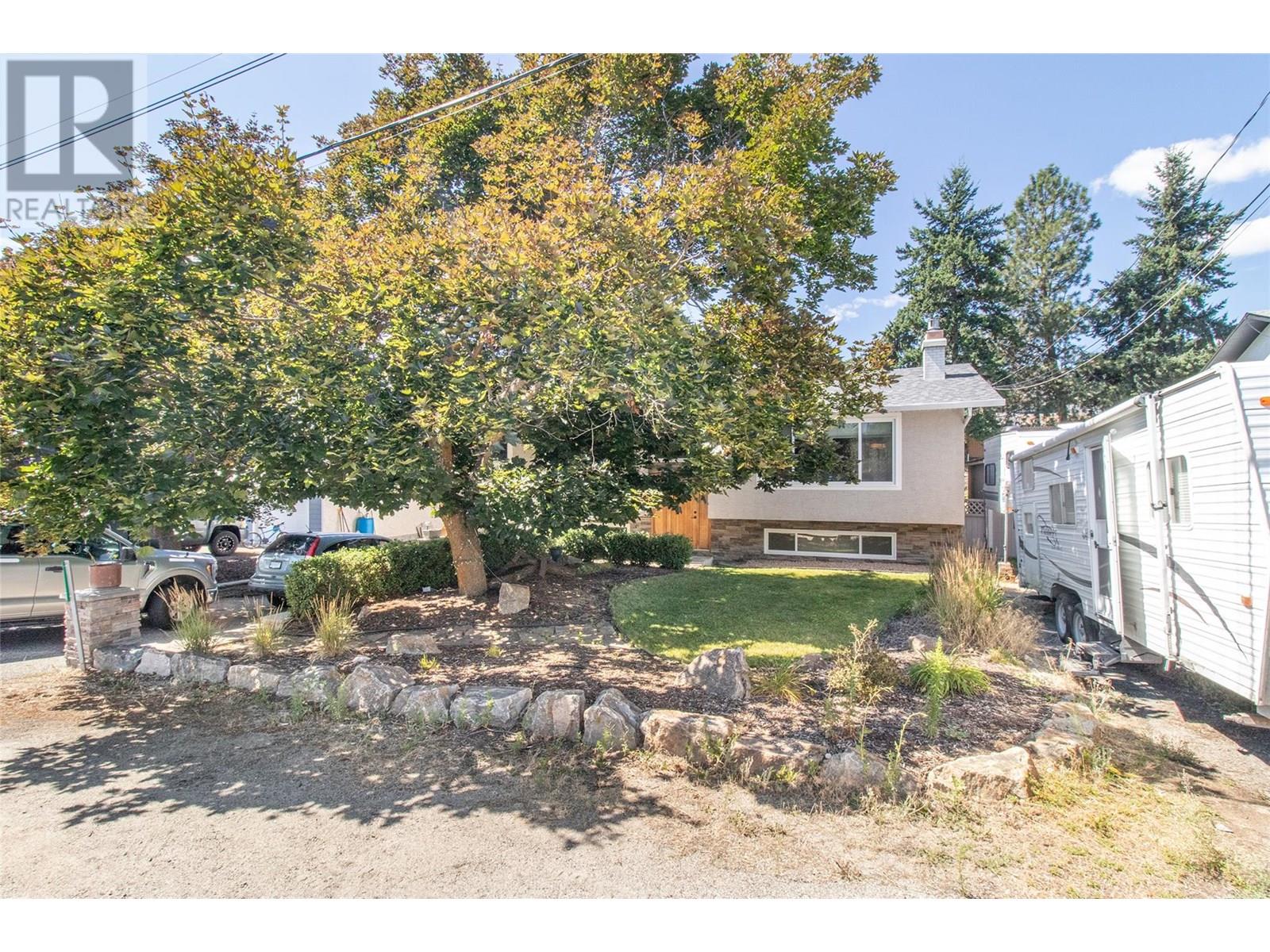 3532 Barney Rd, West Kelowna, BC V4T 1J2