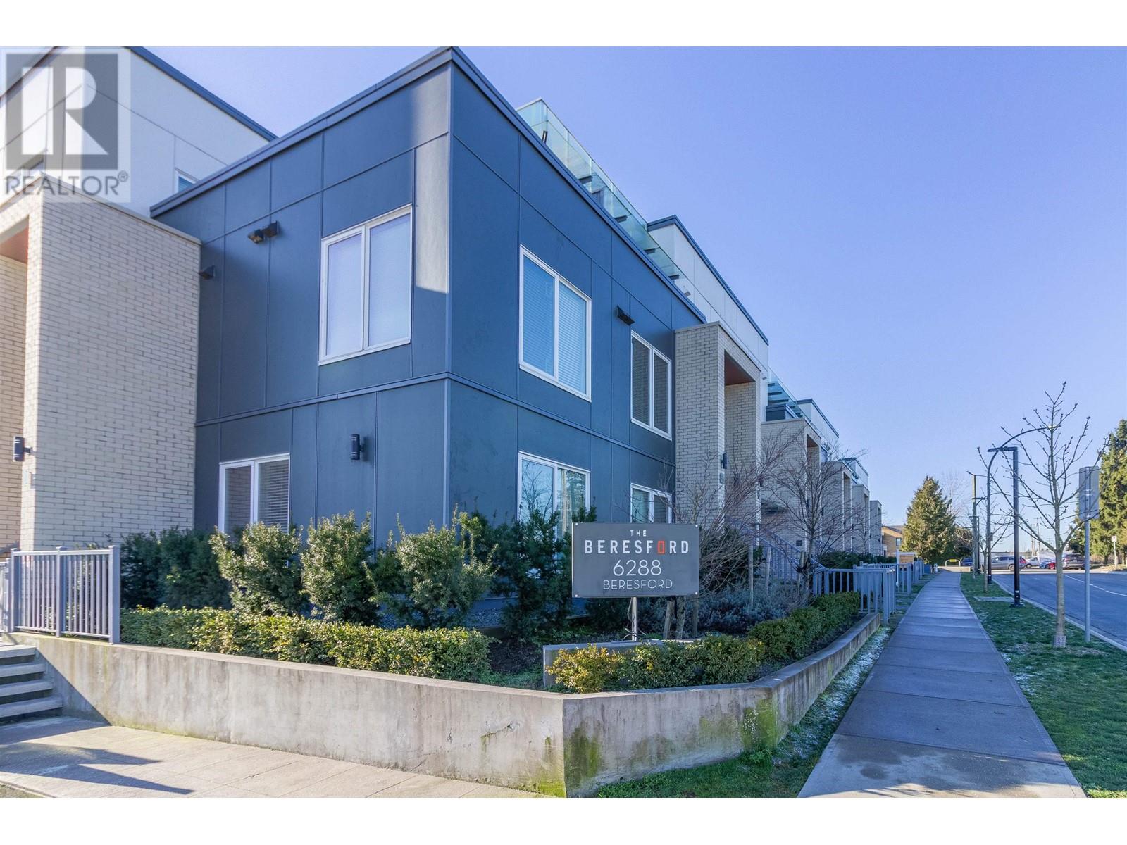 6288 Beresford Street Unit 16, Burnaby, BC V5J 1K2