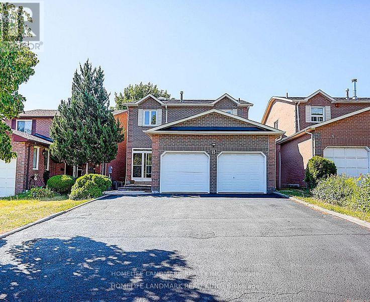 15 Saintsbury Sq, Toronto, ON M1V 3K1