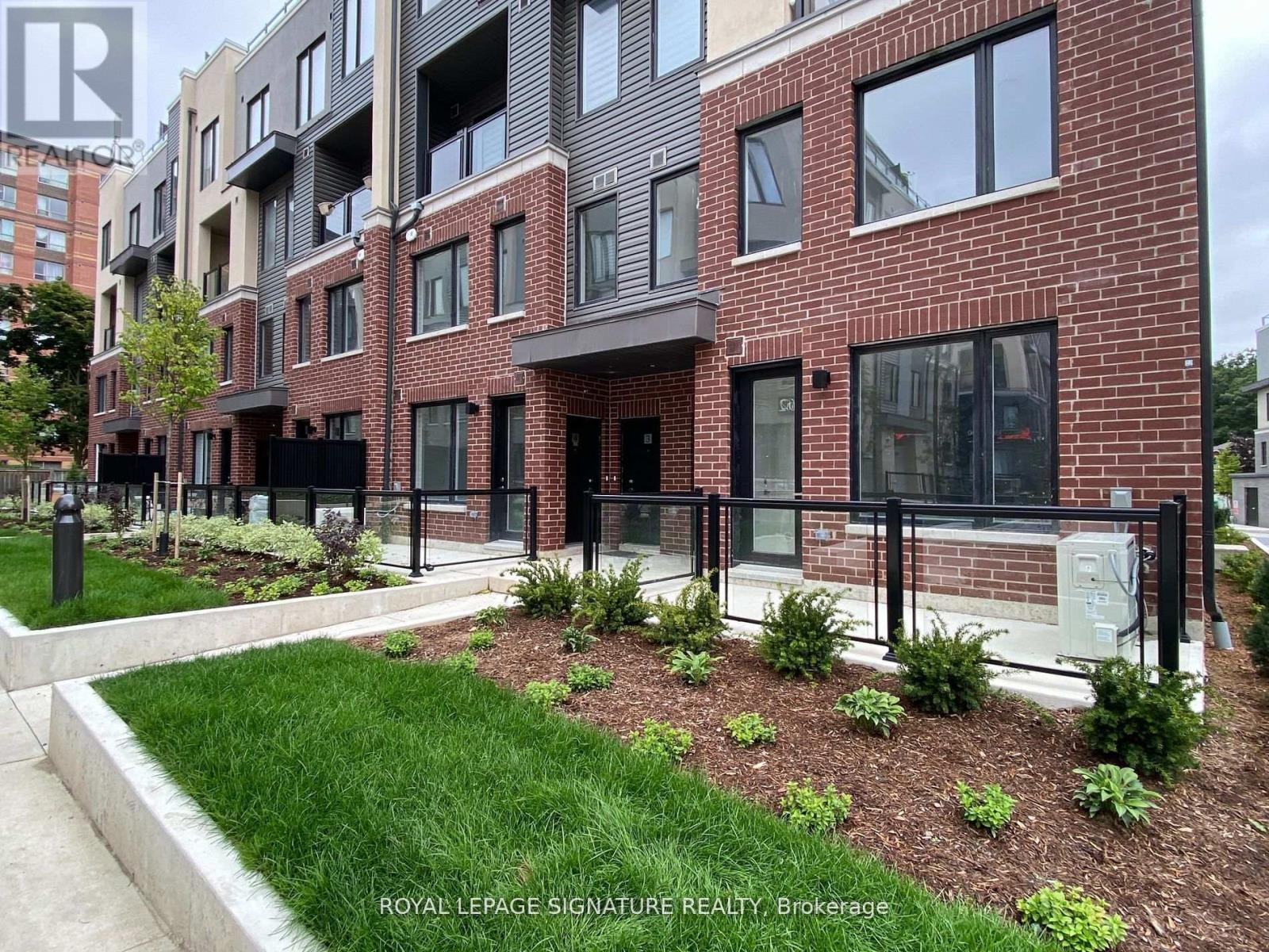 4 3566 Colonial Dr, Mississauga Erin Mills, ON L5L 0C1