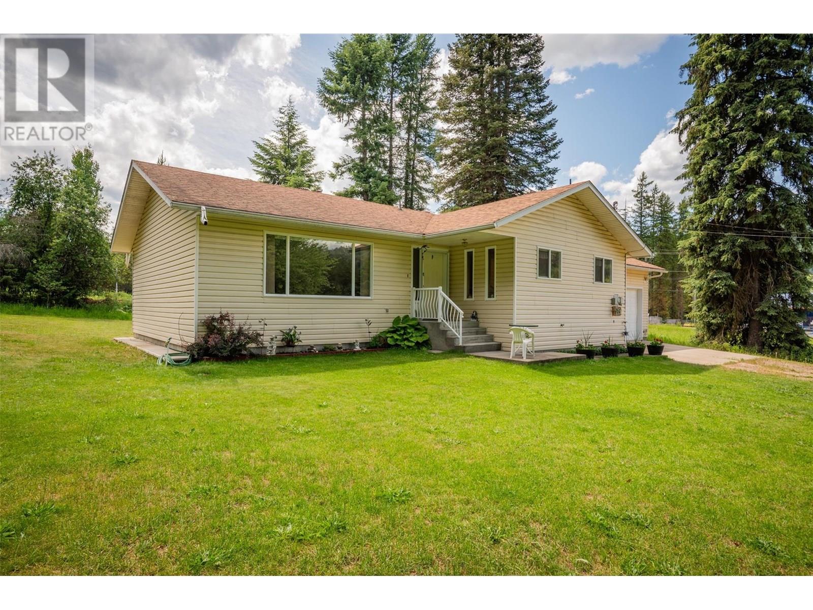 1764 Green Rd, Fruitvale, BC V0G 1L0