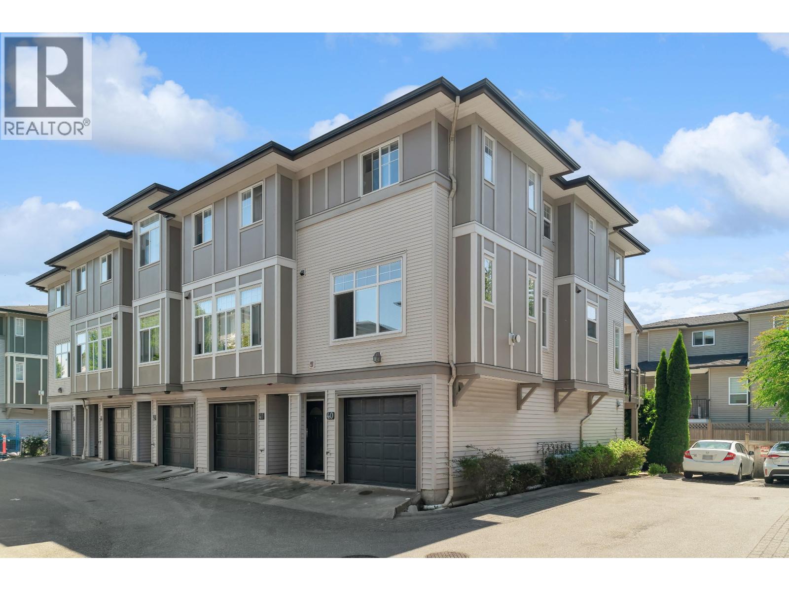 1010 Ewen Avenue Unit 40, New Westminster, BC V3M 5C9