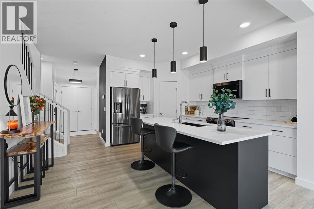 220 Heritage Hts, Cochrane, AB T4C 3A7