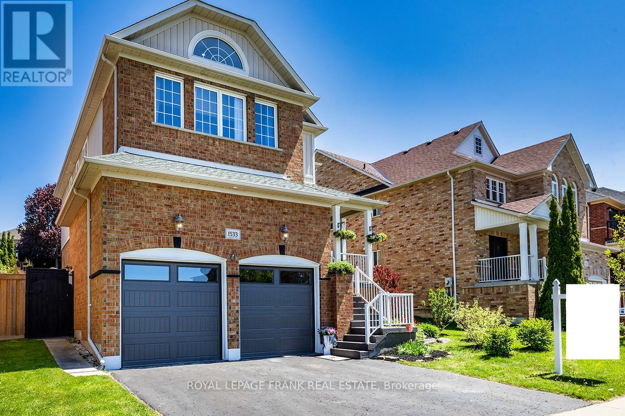1533 Clearbrook Dr, Oshawa, ON L1K 2P6