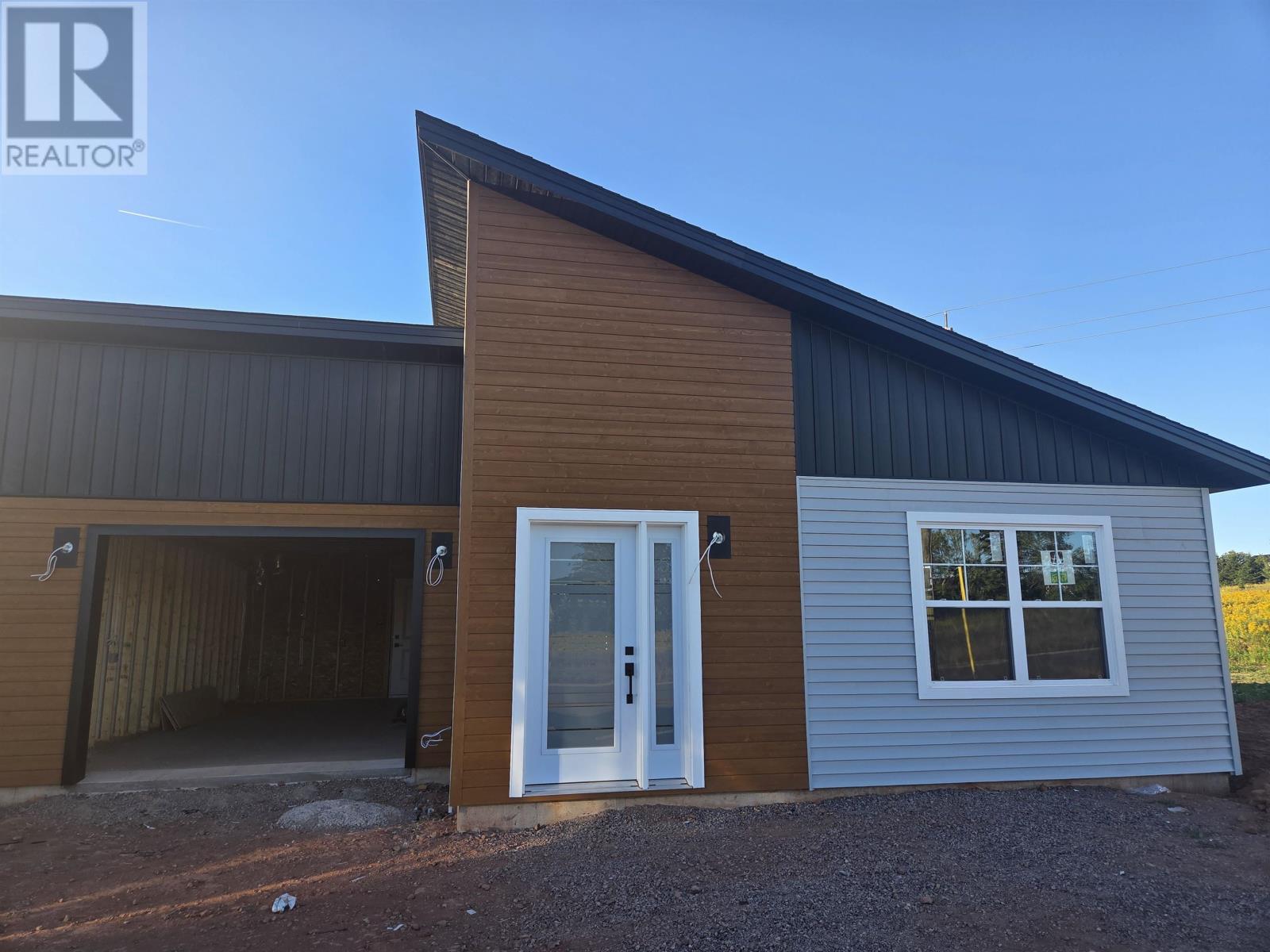 69 Aiden St, West Royalty, PE C1E 3J4