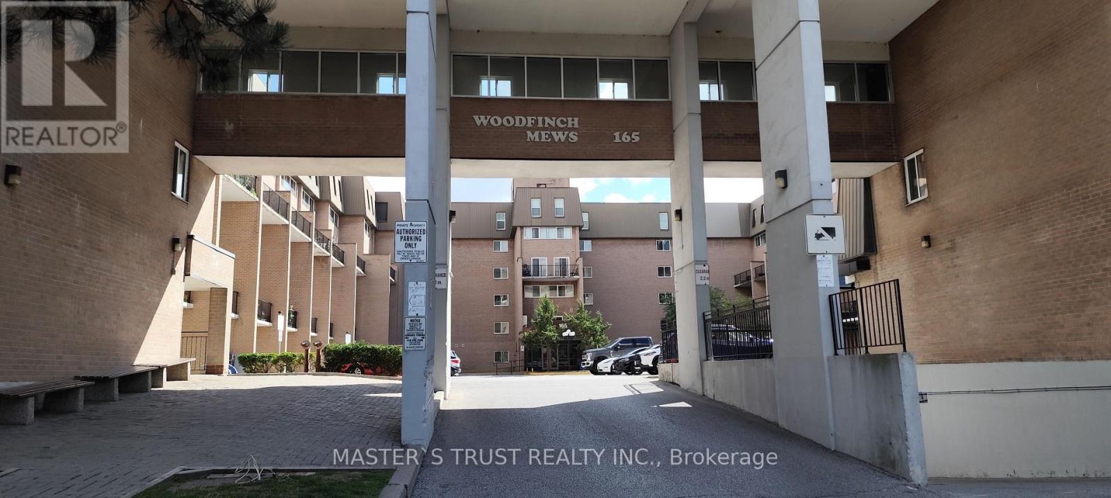 209 165 Cherokee Blvd, Toronto, ON M2J 4T7
