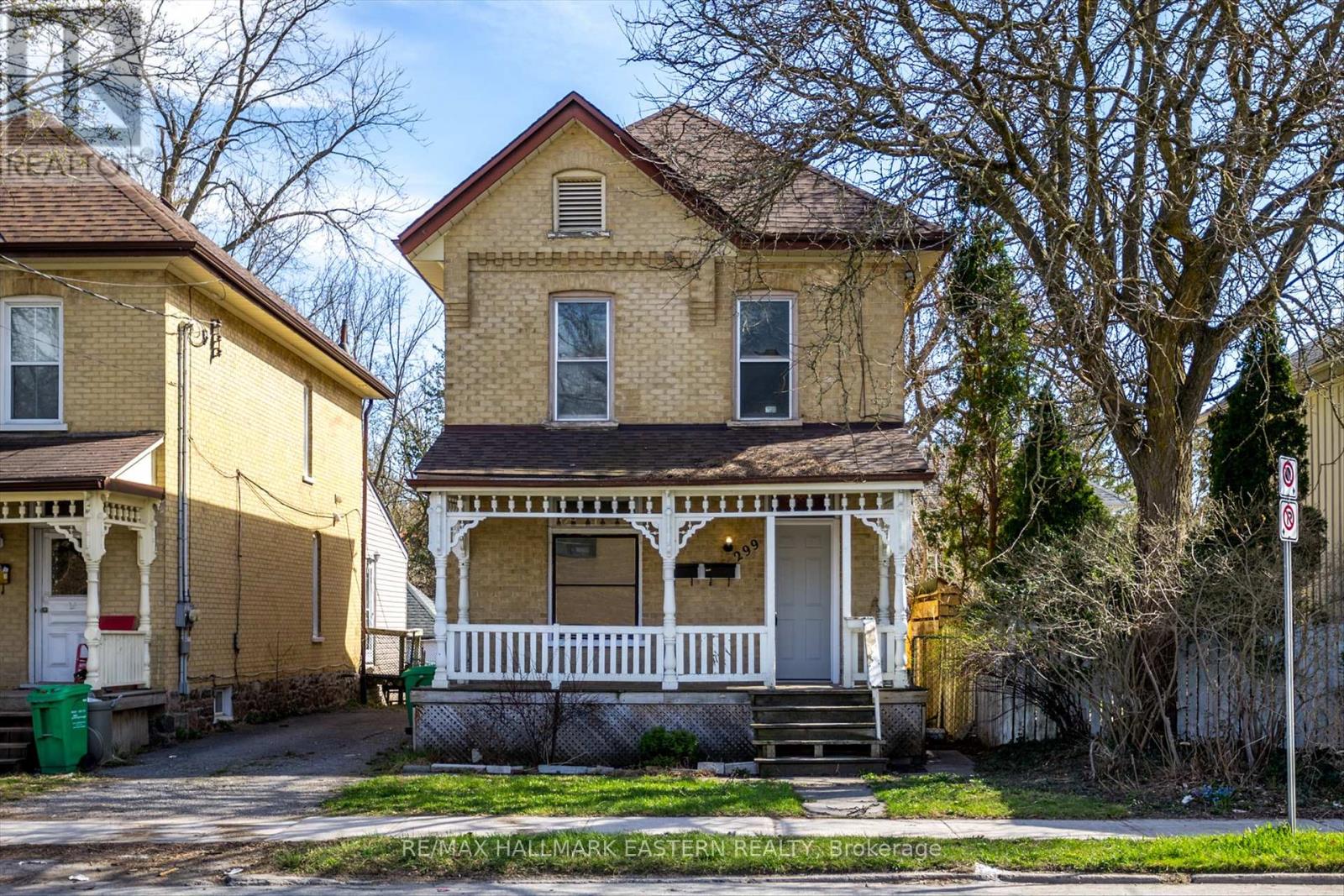 299 Mcdonnel St Ward 3 St, Peterborough, ON K9H 2W6