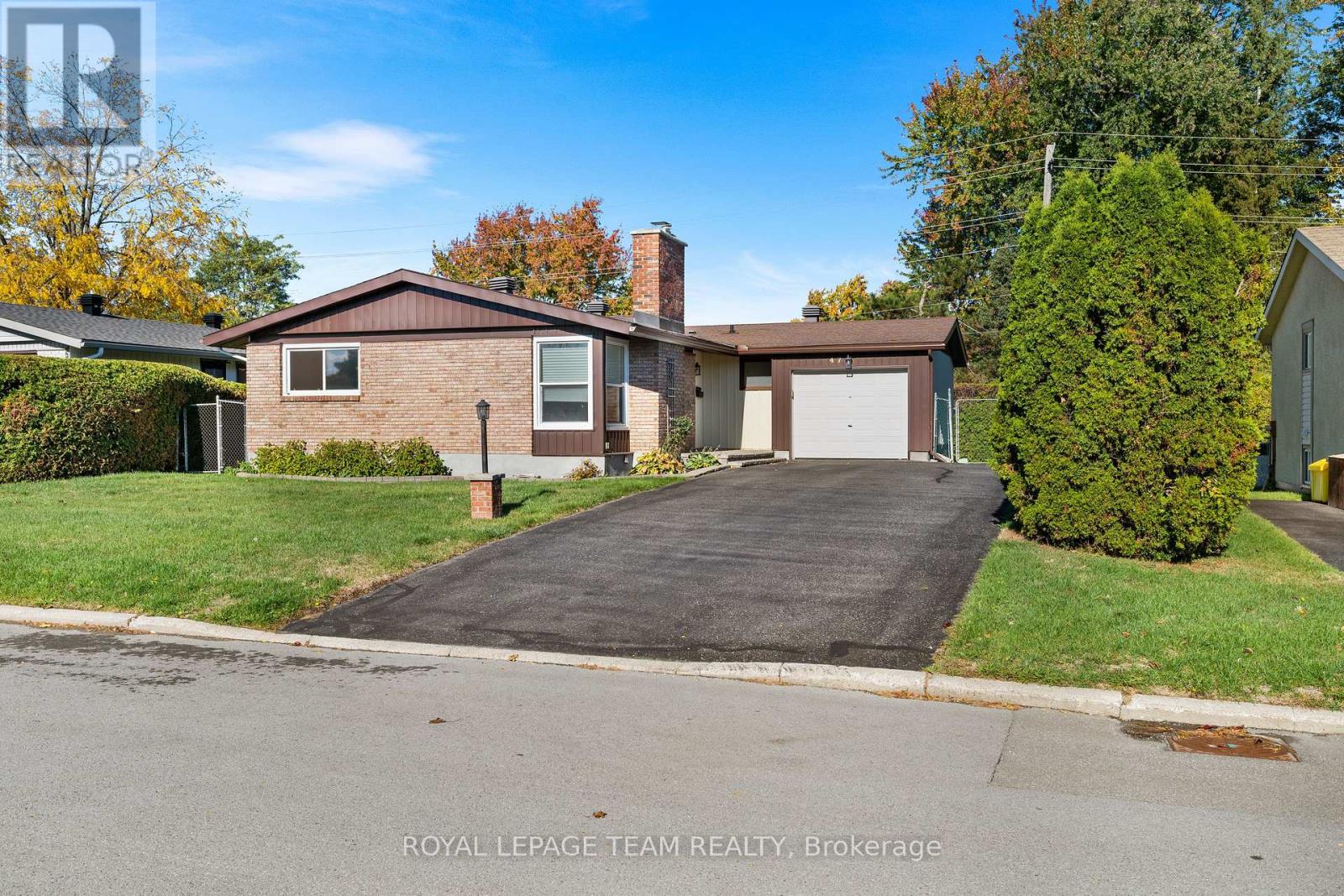 47 Kidgrove Gdns, Ottawa, ON K2G 3W7