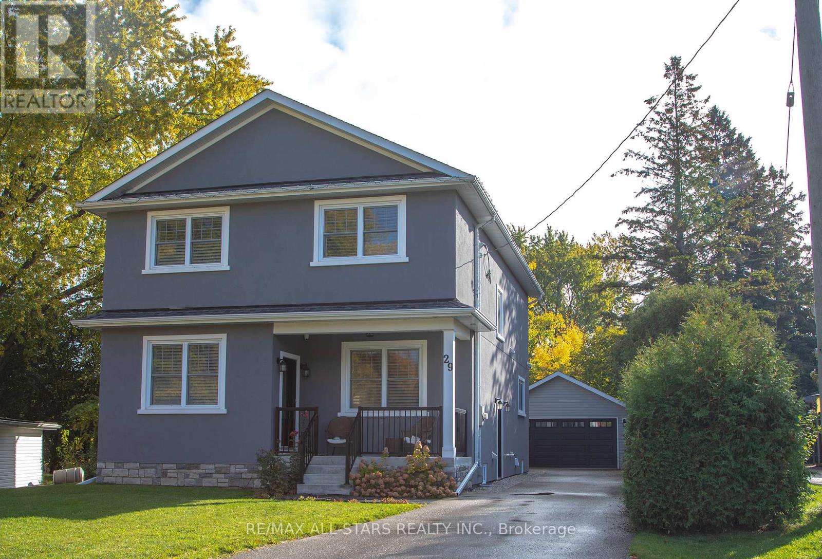 29 Patrick Dr, Aurora, ON L4G 2A6
