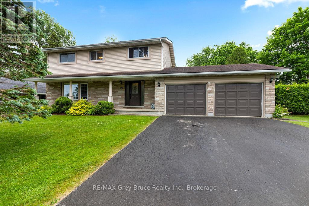 79 Farrar St, Meaford, ON N4L 1E6