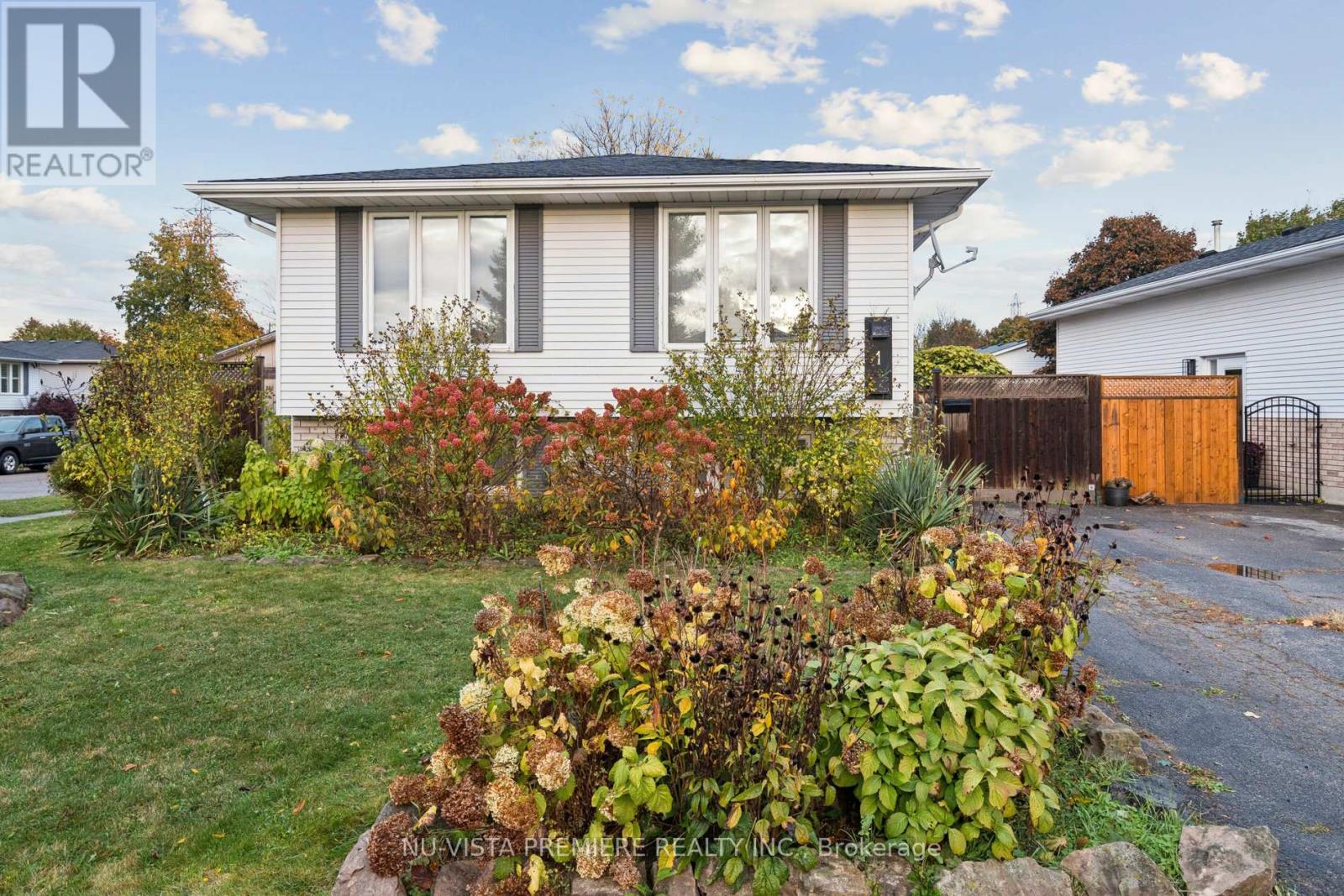 1 Osijek Cres, Brantford, ON N3P 1Z3