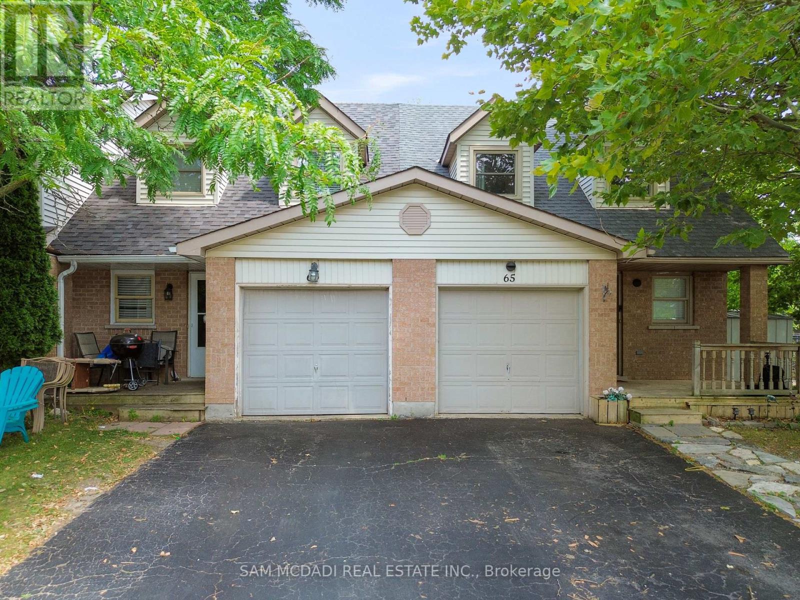 65 Edgemere Dr, Cambridge, ON N1P 1B3