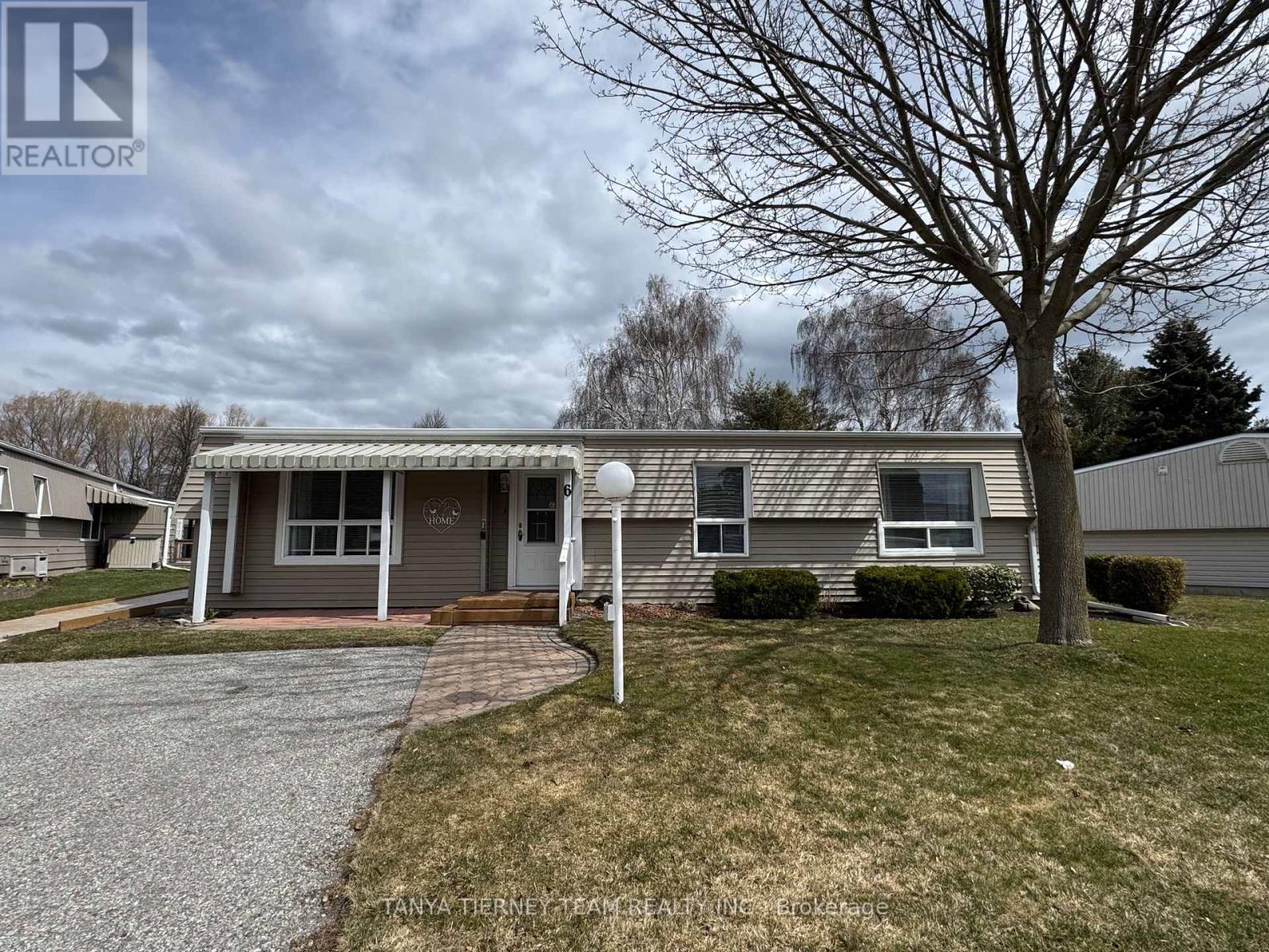 6 The Cove Rd, Clarington, ON L1B 1B9