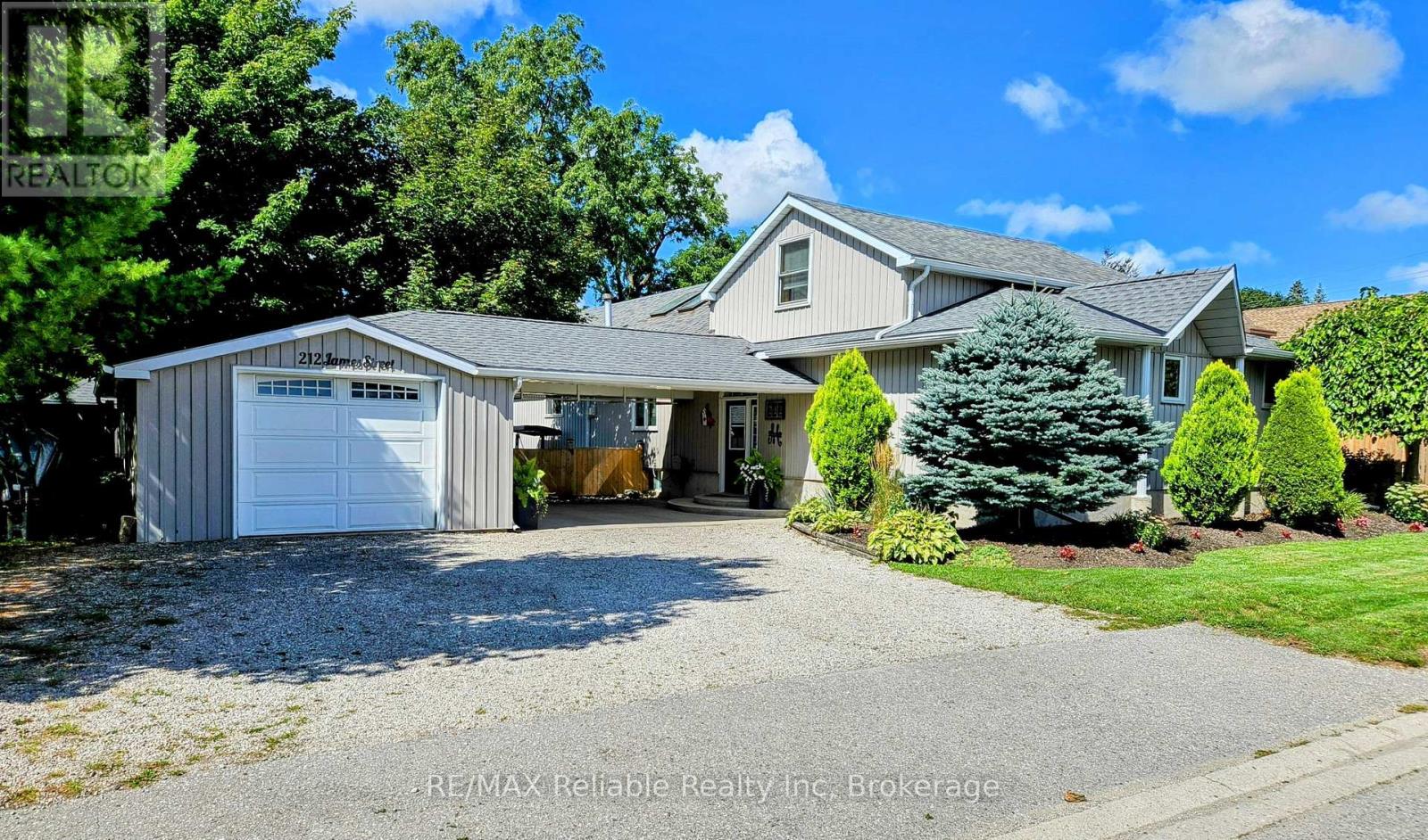 212 James St, Central Huron, ON N0M 1L0