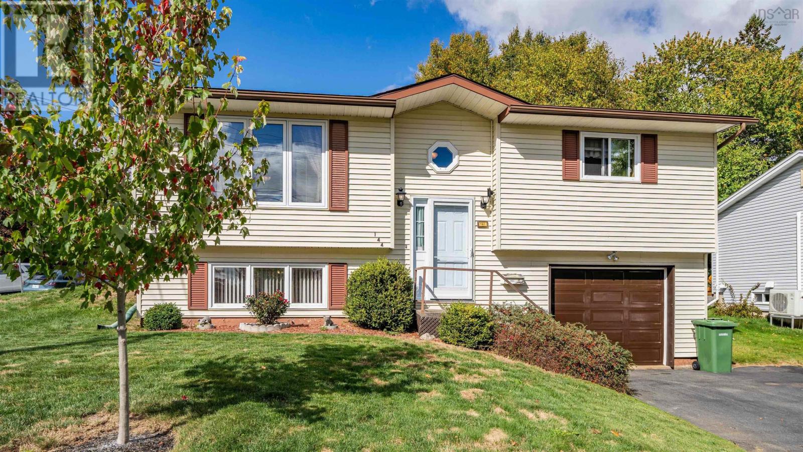 144 Millwood Dr, Middle Sackville, NS B4E 2W8