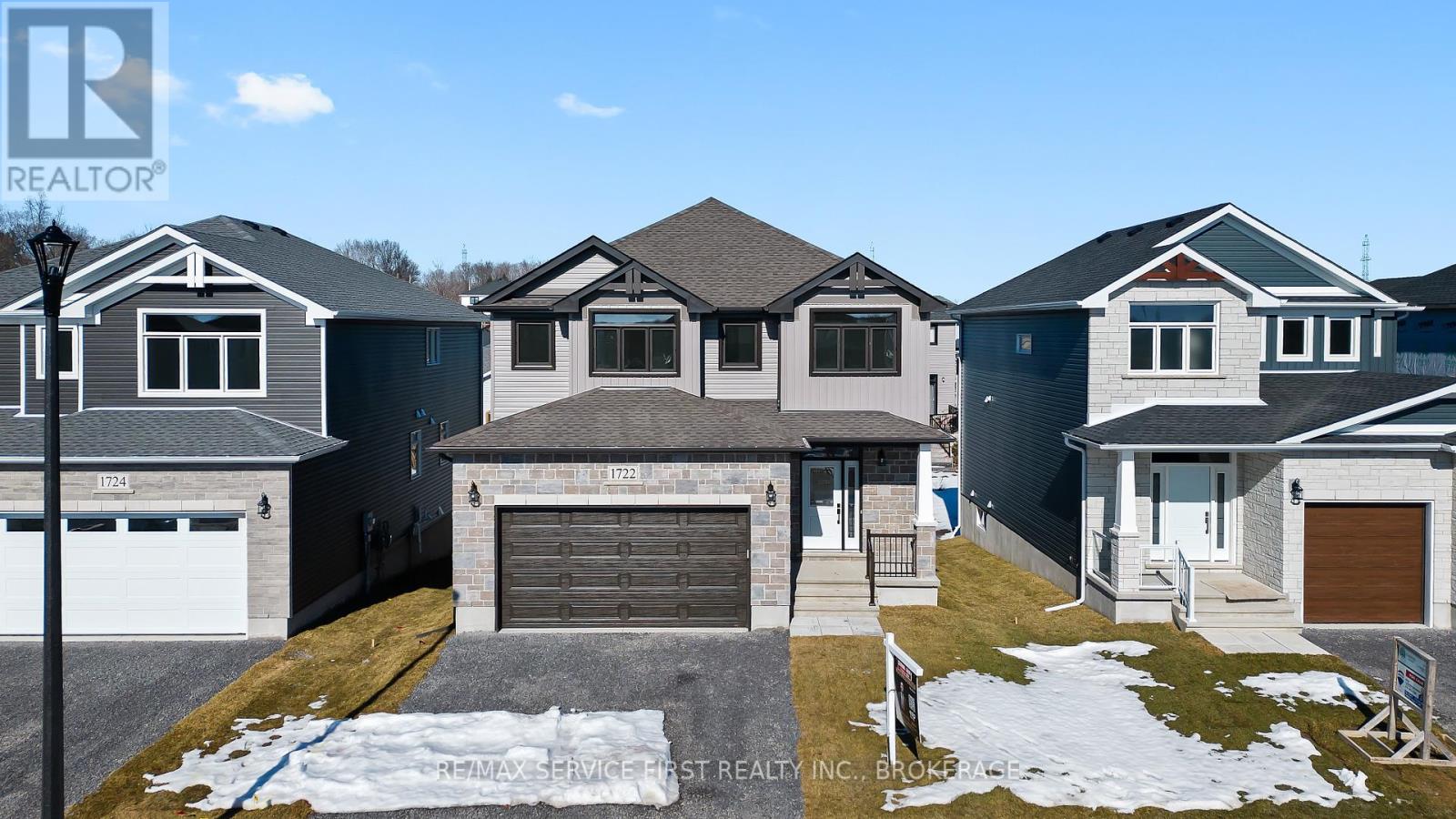 1722 Monica Dr, Kingston, ON K7P 0S9