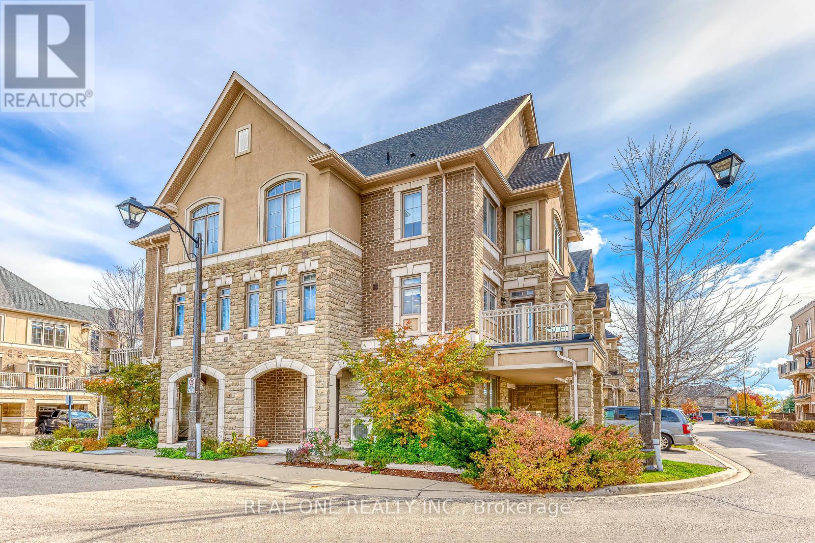 75 2435 Greenwich Dr, Oakville, ON L6M 0S4