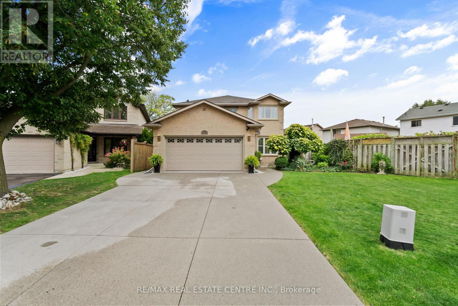 20 Driftwood Pl, Hamilton, ON L8J 2N7