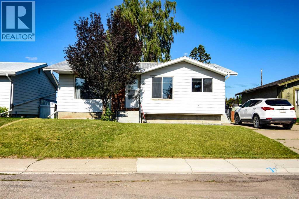 5 Windsor Pl, Strathmore, AB T1P 1B2
