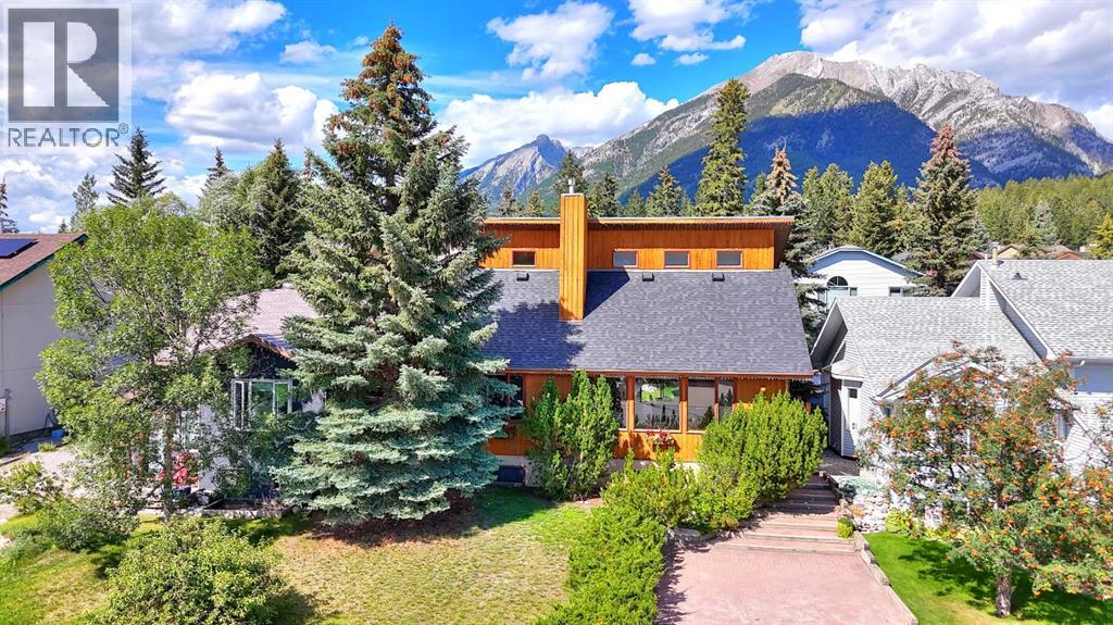 226 Lady Macdonald Dr, Canmore, AB T1W 1H3