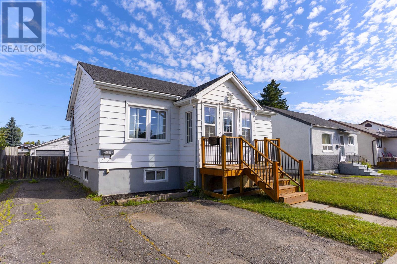 337 Amelia St E, Thunder Bay, ON P7E 3Z8