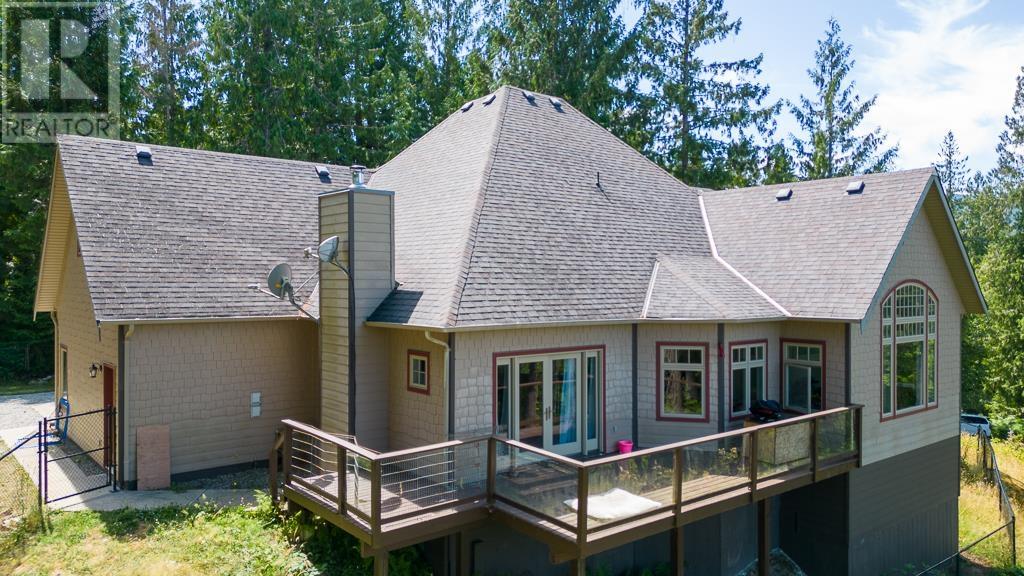 5500 Jervis Inlet Rd, Egmont, BC V0N 2H4