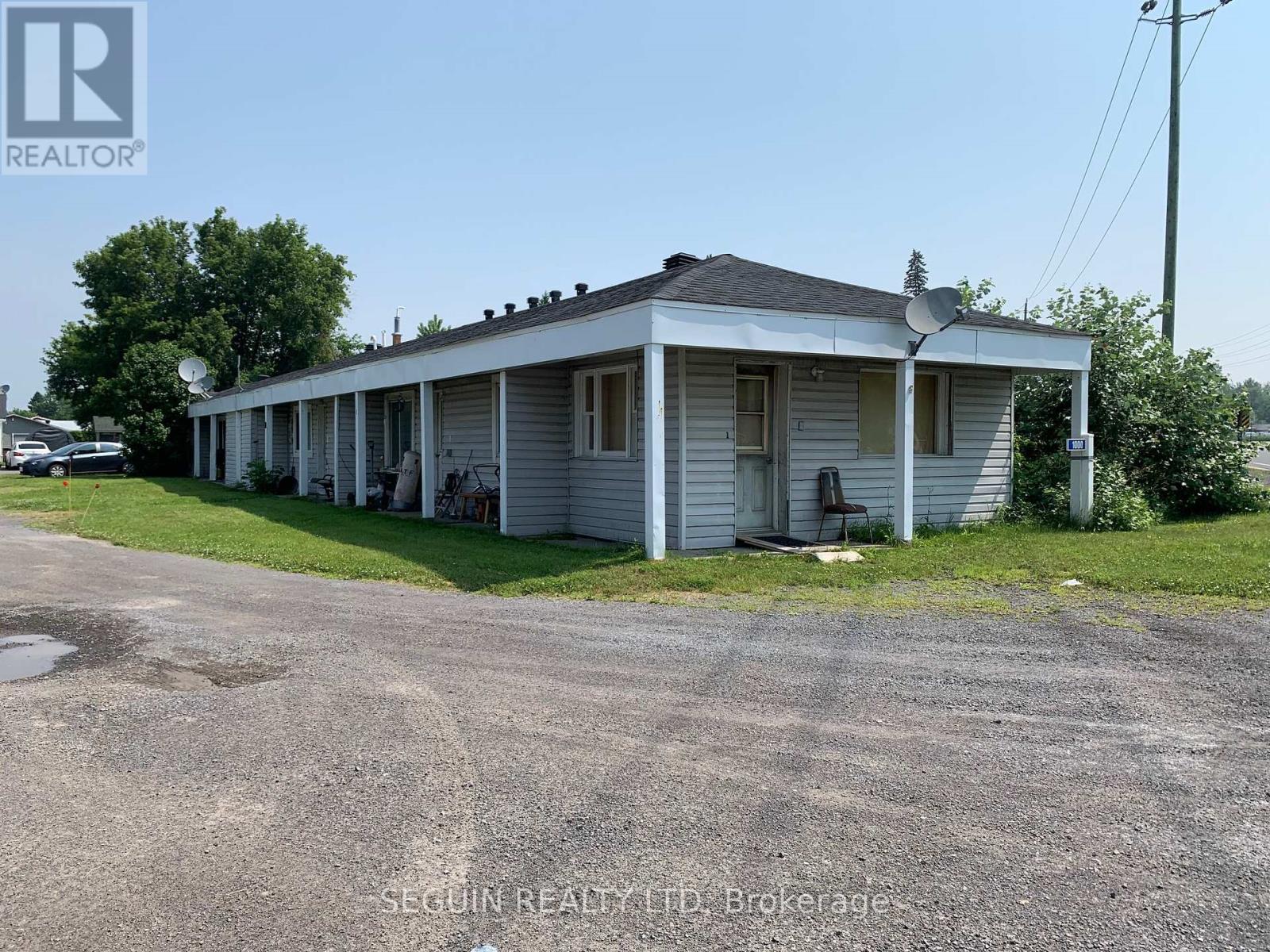 1000 County Rd 17 Rd, Champlain, ON K0B 1K0