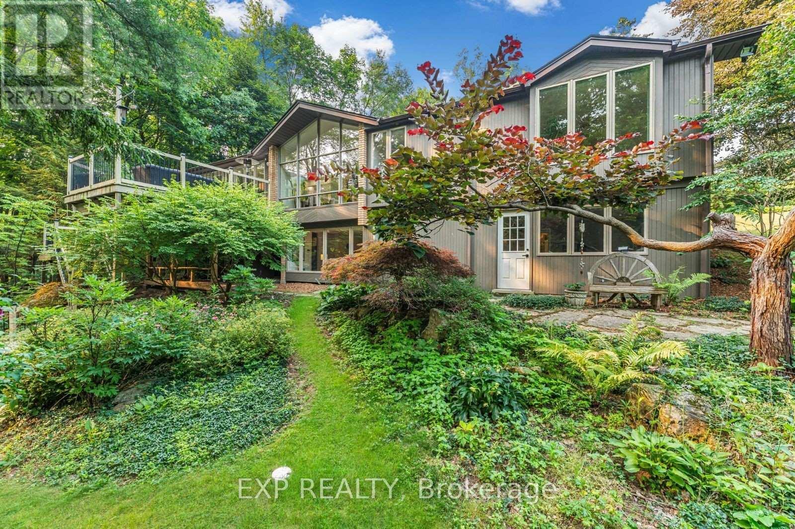 937 Montgomery Dr, Hamilton, ON L9G 3H6