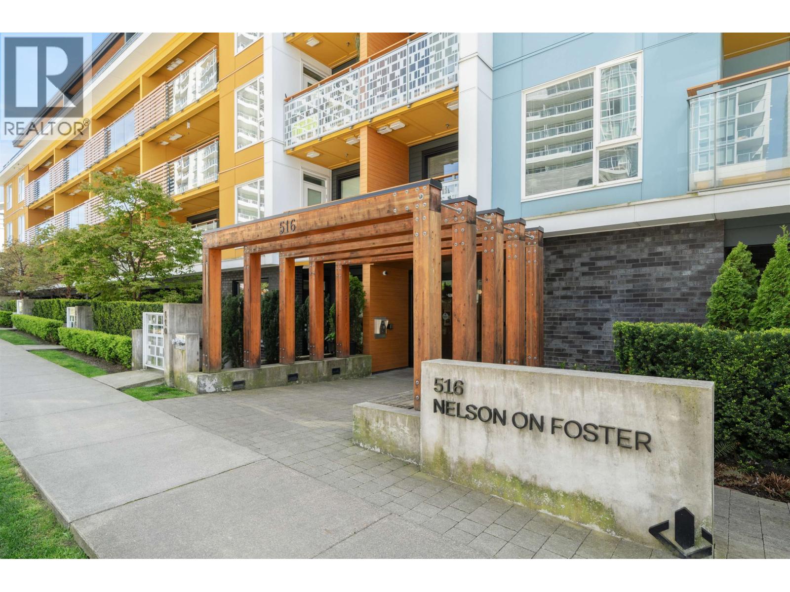 516 Foster Avenue Unit 209, Coquitlam, BC V3J 0H8
