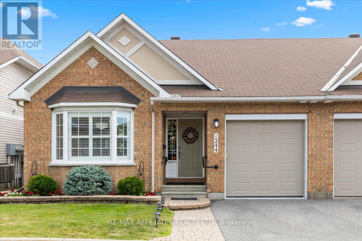 1244 Foxborough Private E, Ottawa, ON K1J 1E2