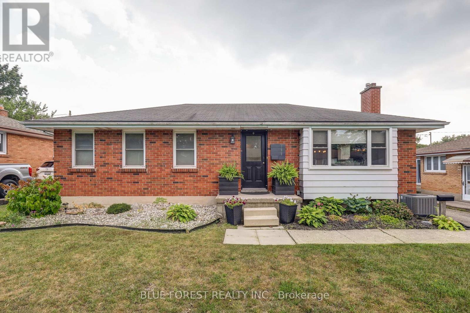 199 Burlington St, London, ON N5Z 3V9