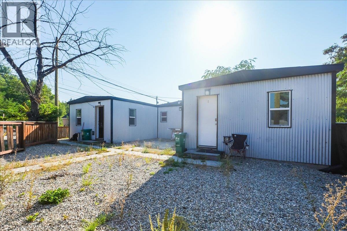 1406 Fourth Ave, Trail, BC V1R 1S5