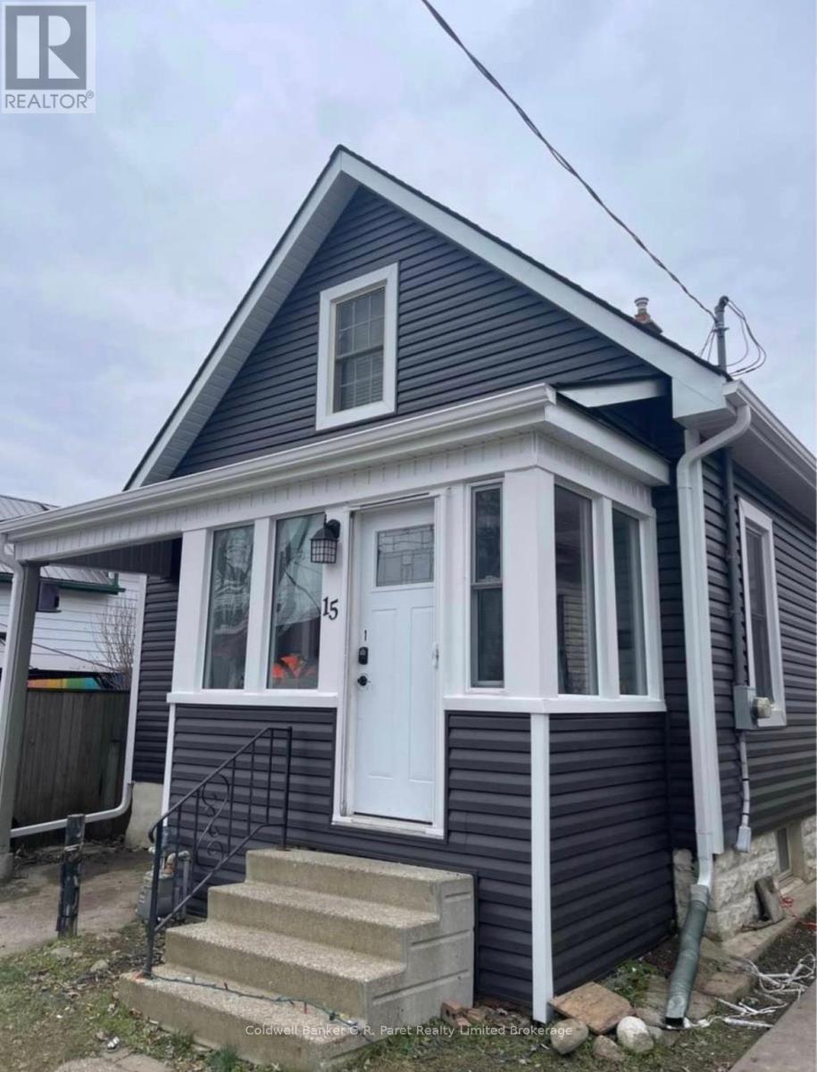 15 Wawa St, St. Thomas, ON N5R 3W8