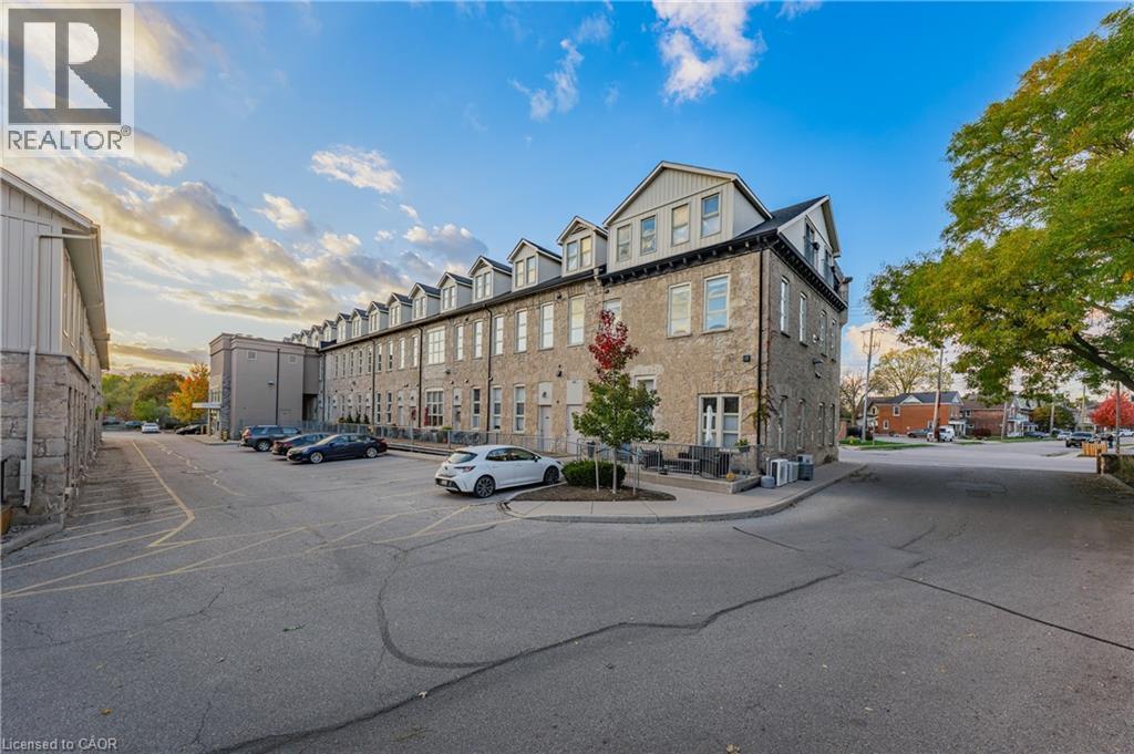 25 Concession Street Unit 201, Cambridge, ON N1R 2G6