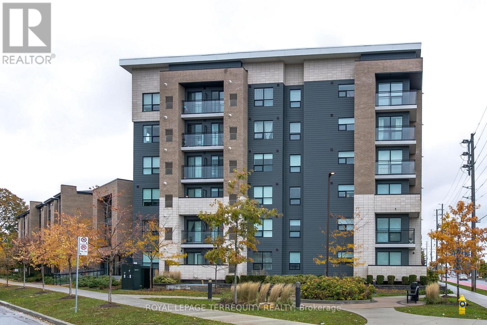 318 1 Falaise Rd, Toronto, ON M1E 0B9