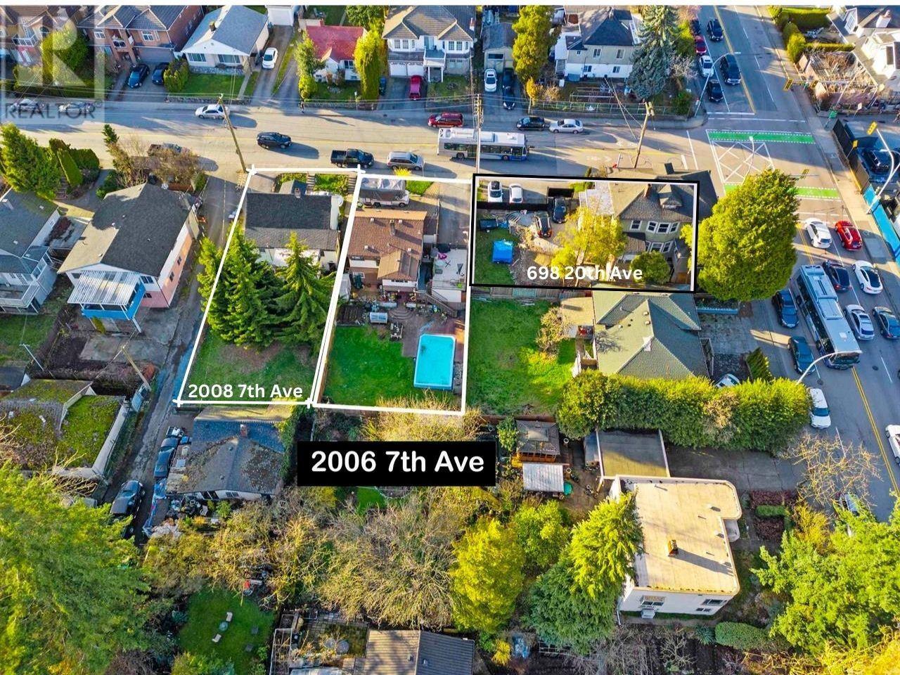 698 Twentieth St, New Westminster, BC V3M 4W2