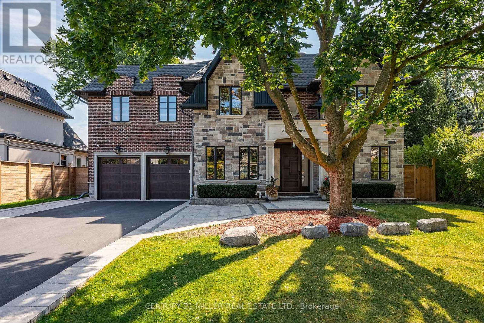 391 Sandhurst Dr, Oakville, ON L6L 4L1