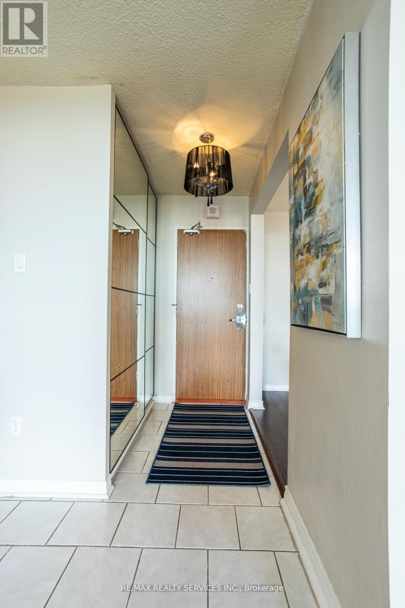 1501 20 Mississauga Valley Blvd, Mississauga, ON L5A 3S1