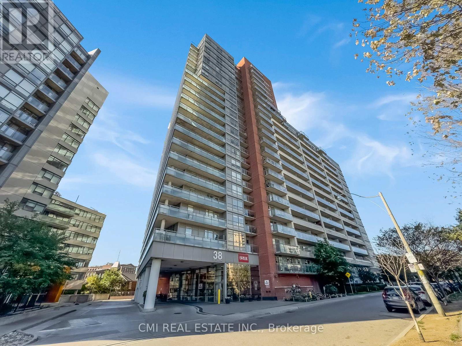 725 38 Joe Shuster Way, Toronto, ON M6K 0A5
