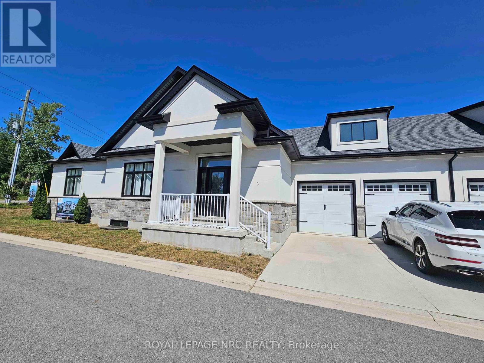 1 7472 Mountain Rd, Niagara Falls, ON L2J 4A1