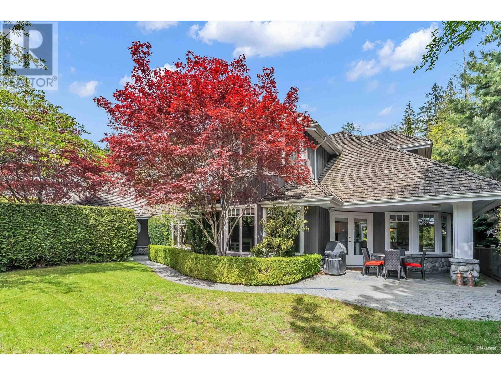 4683 Decourcy Ct, West Vancouver, BC V7W 3J5