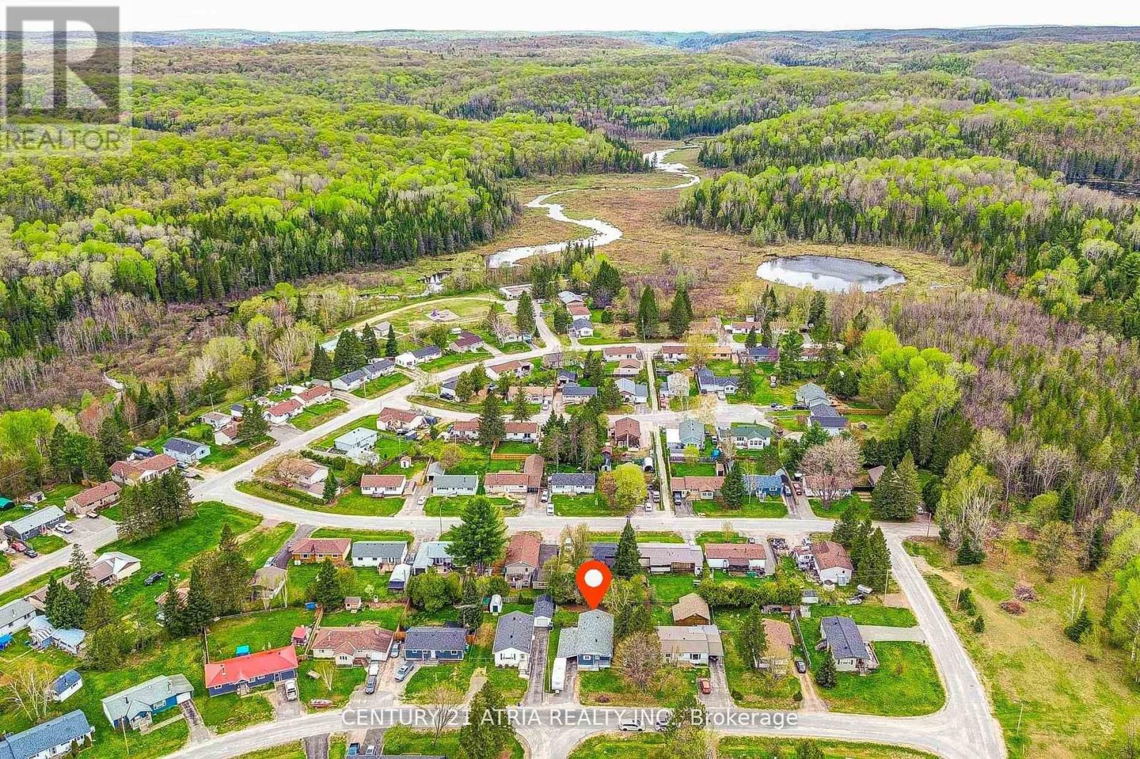 36 Great Oak St, Highlands East, ON K0L 1M0