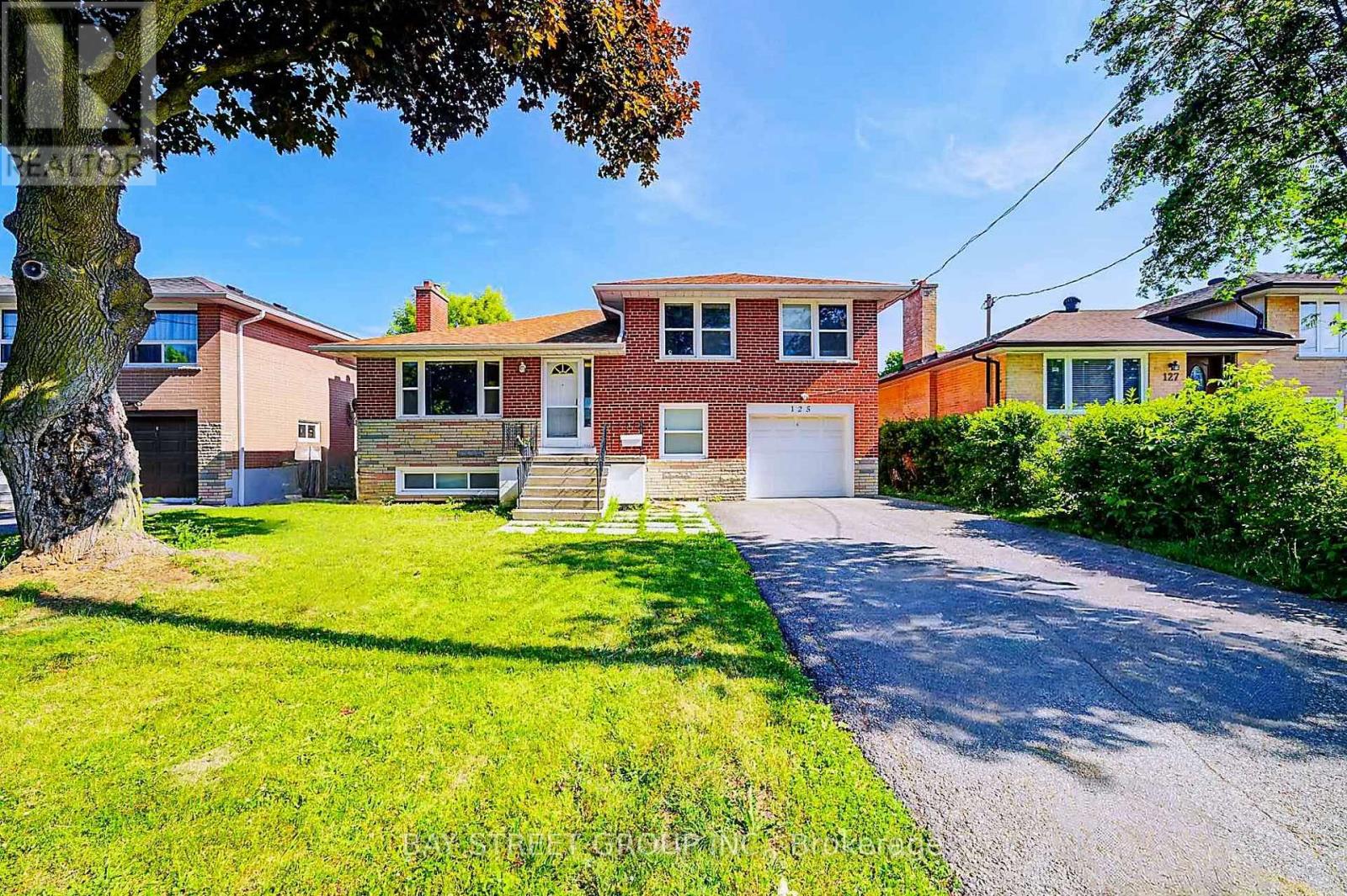 125 Connaught Ave, Toronto, ON M2M 1H1