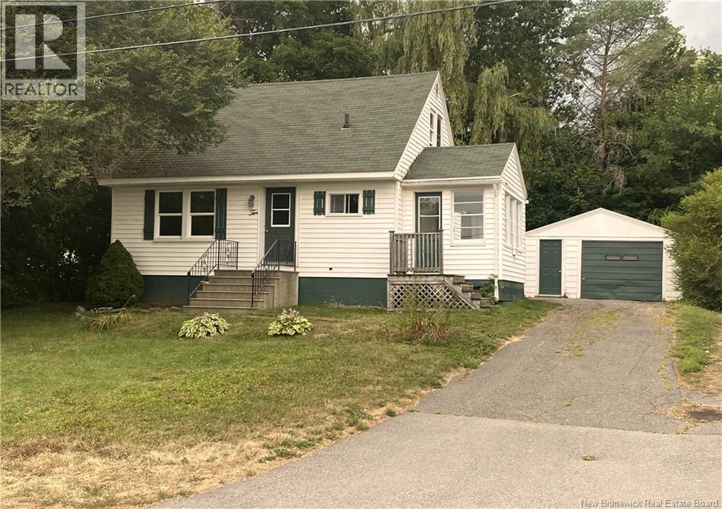 10 Thompson Ave, St. Stephen, NB E3L 5G1