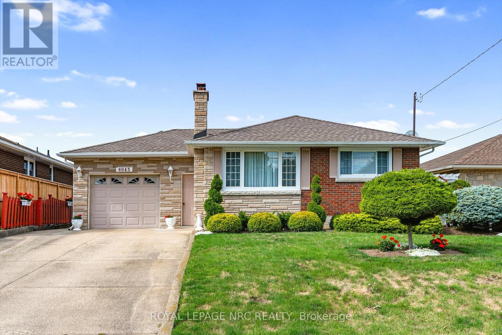 6043 Mayfair Dr, Niagara Falls Church's Lane, ON L2J 1V7