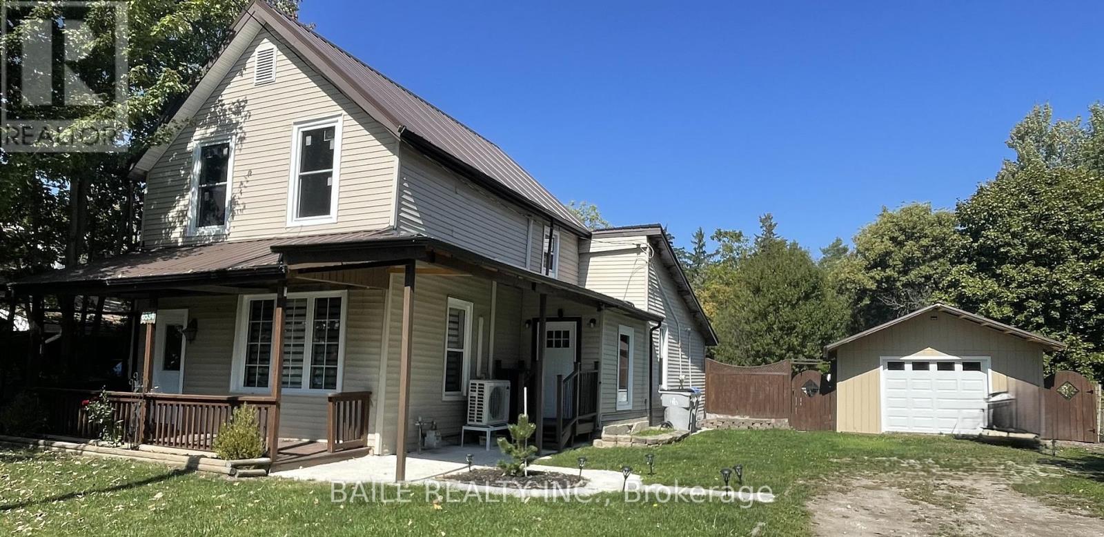 6534 James St, Brooke-alvinston Zz-inwood, ON N0M 2S0