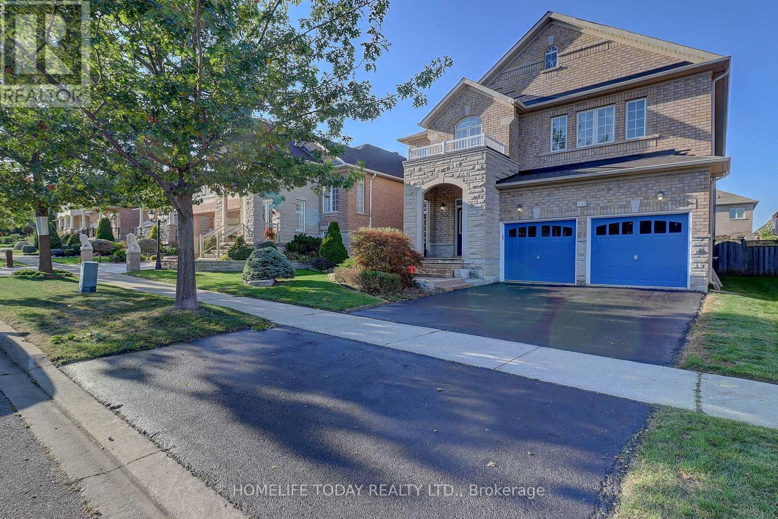 200 Ivy Glen Dr, Vaughan, ON L6A 0P1