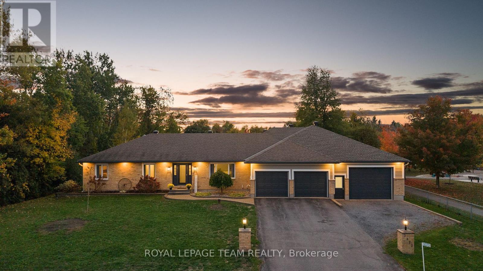 3372 Bramble Ln, Ottawa, ON K0A 2W0